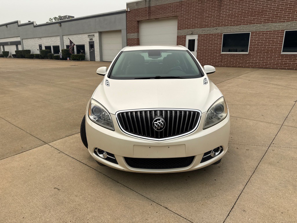 2013 Buick Verano Image 2
