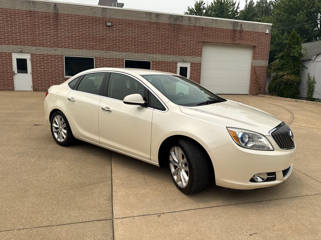 2013 Buick Verano Image 3