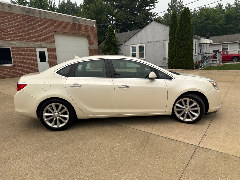 2013 Buick Verano Image 4