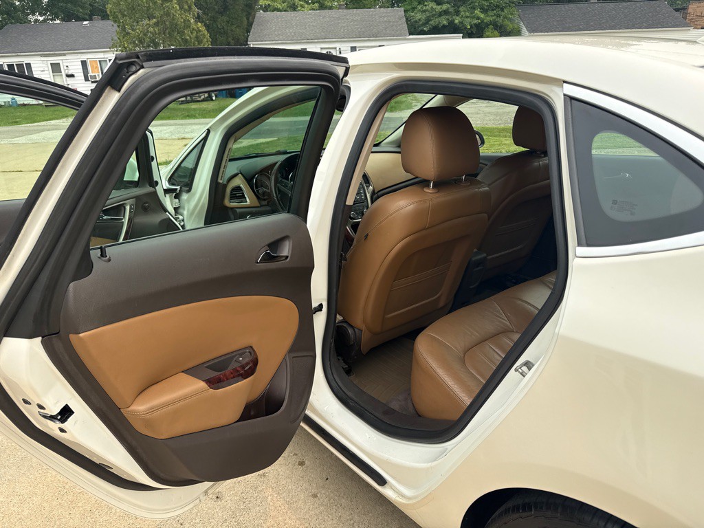 2013 Buick Verano Image 12