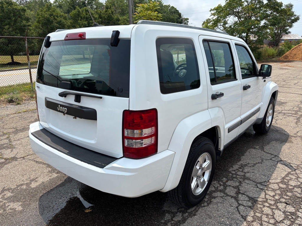2012 Jeep Liberty Image 3
