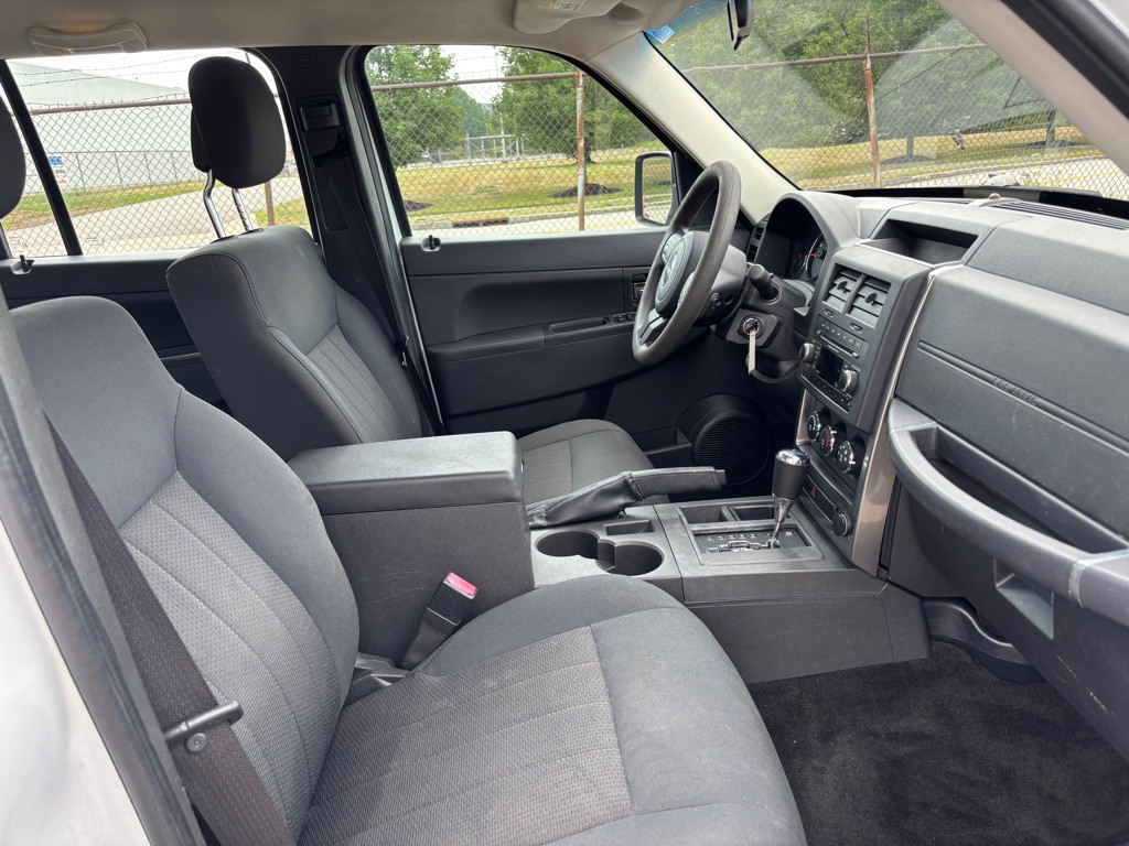 2012 Jeep Liberty Image 10