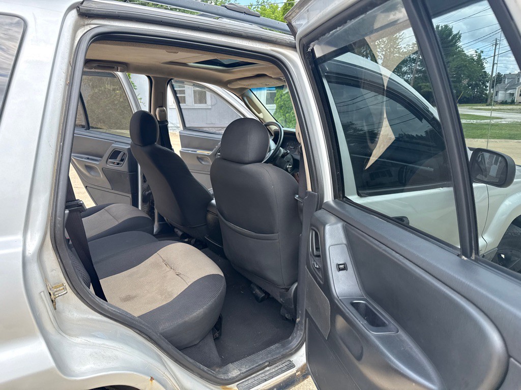 2004 Jeep Grand Cherokee Image 13