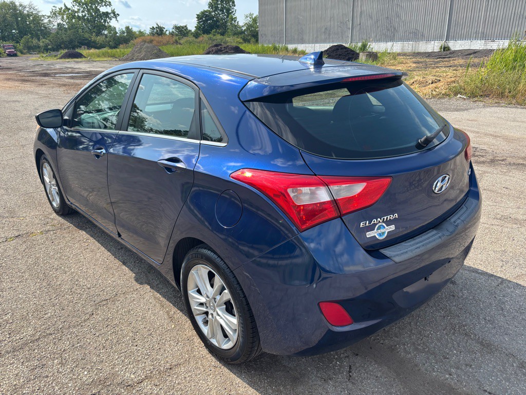 2013 Hyundai Elantra Image 5