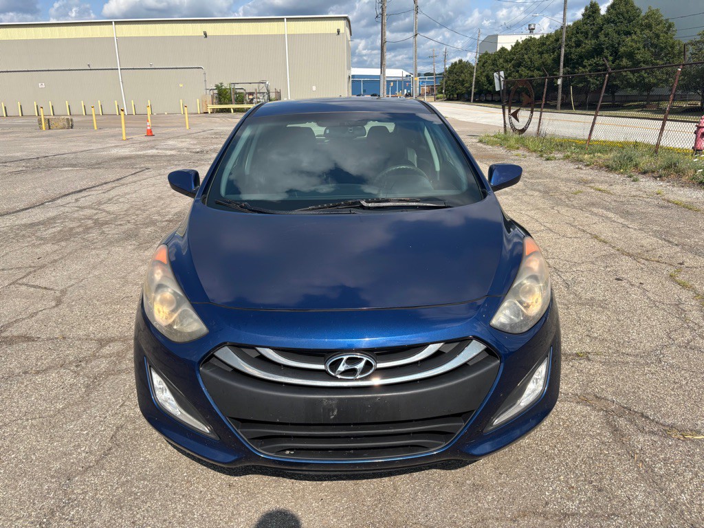 2013 Hyundai Elantra Image 8