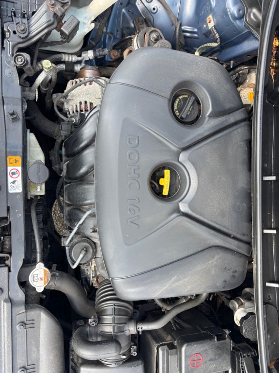 2013 Hyundai Elantra Image 15