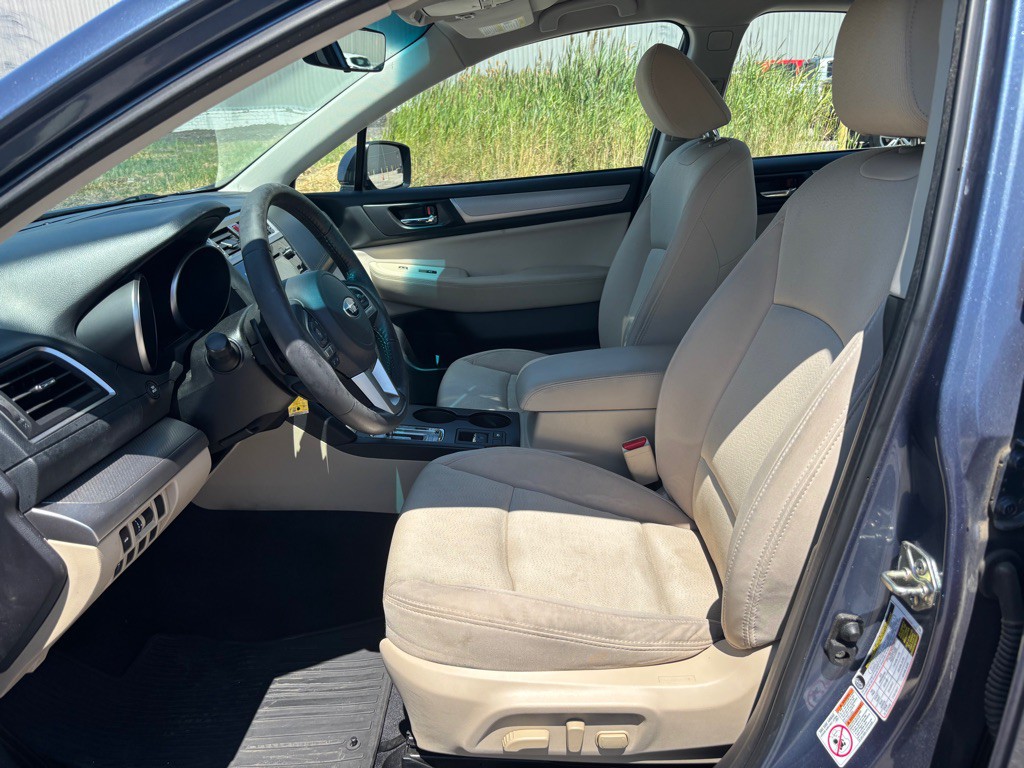 2017 Subaru Legacy Image 9