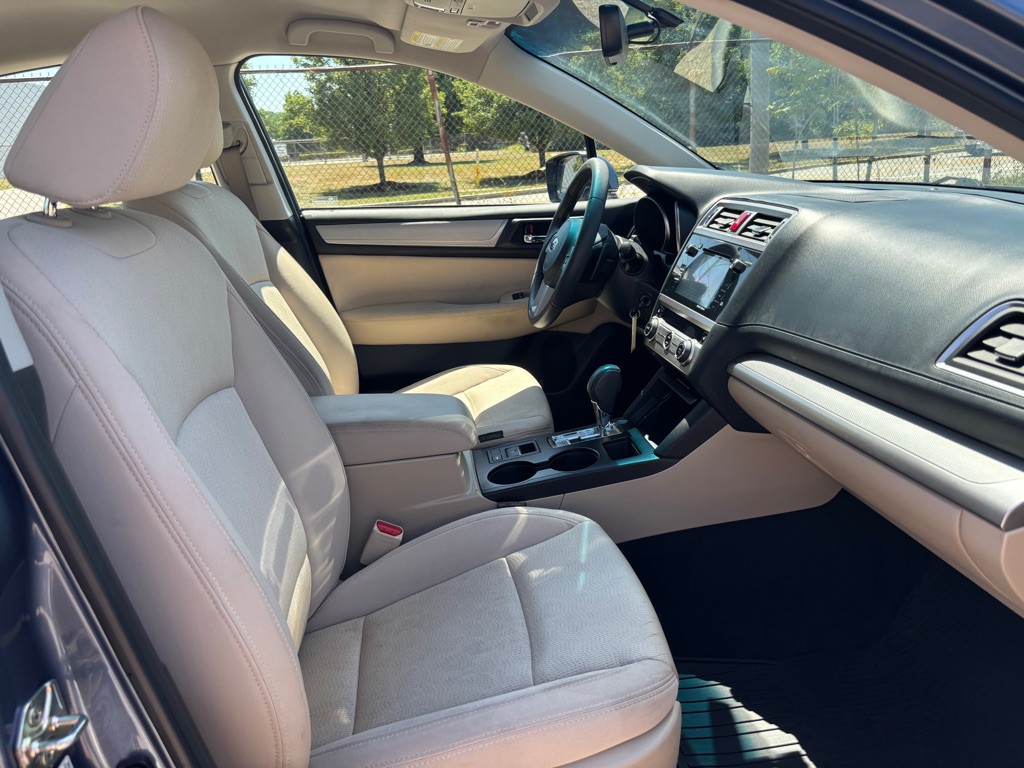 2017 Subaru Legacy Image 10