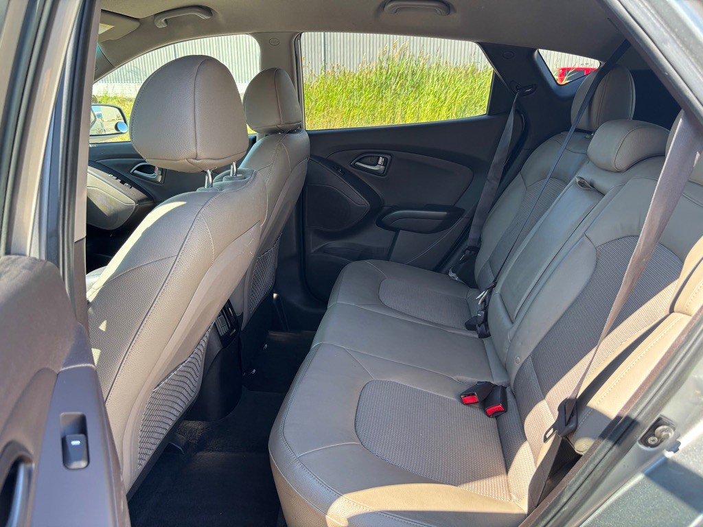 2015 Hyundai Tucson Image 11