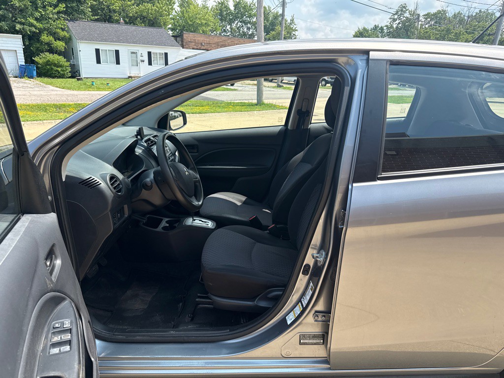 2017 Mitsubishi Mirage Image 10