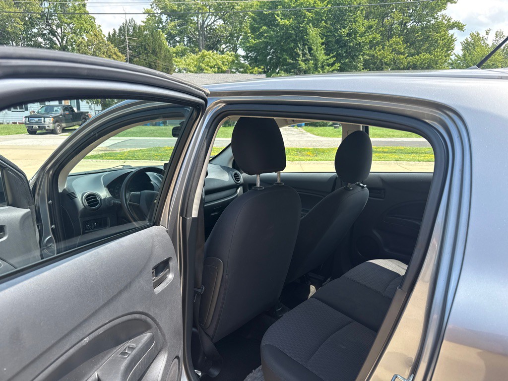 2017 Mitsubishi Mirage Image 12
