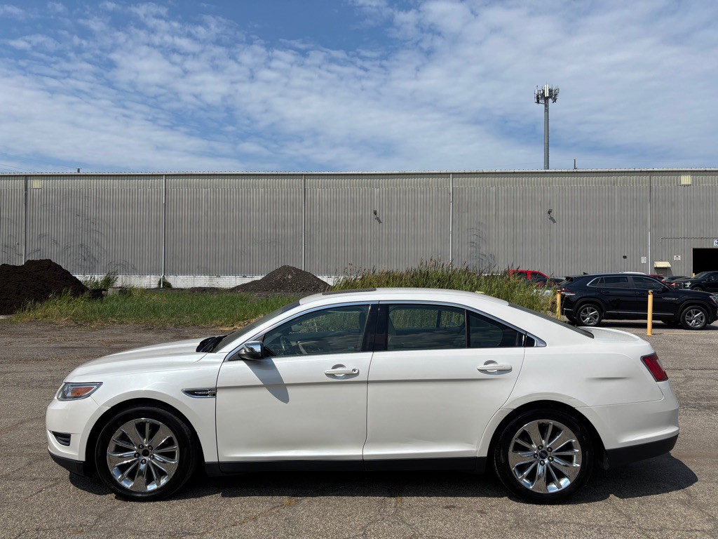 2012 Ford Taurus Image 6