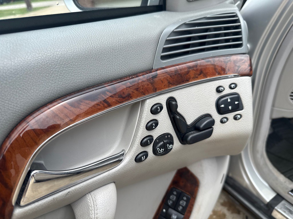 2004 Mercedes-Benz S-Class Image 17
