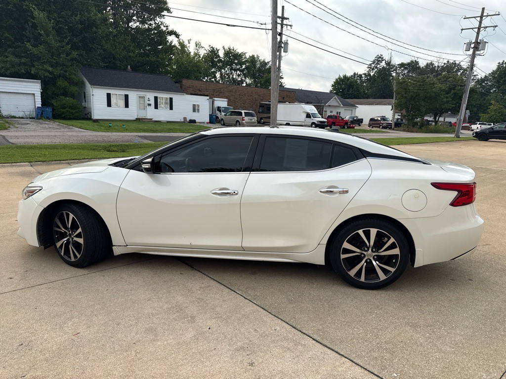 2017 Nissan Maxima Image 5