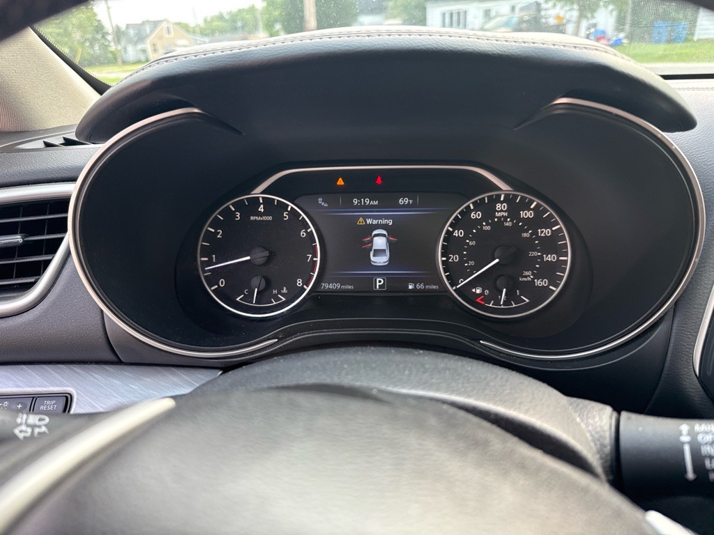 2017 Nissan Maxima Image 15