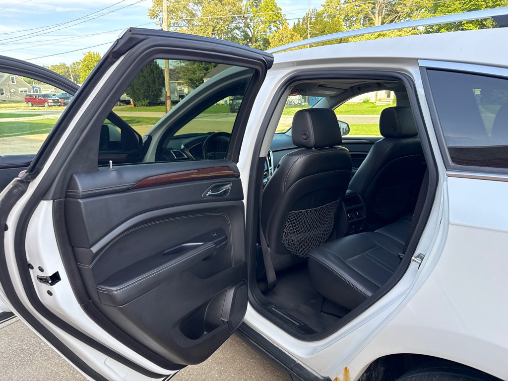 2013 Cadillac SRX Image 12