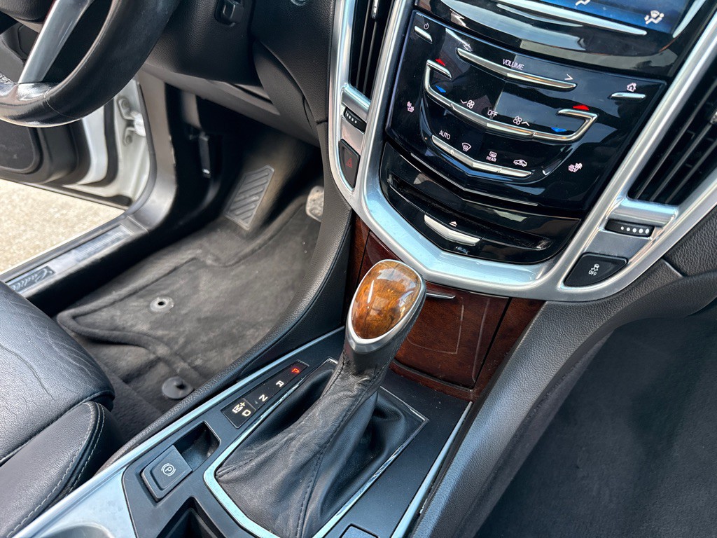 2013 Cadillac SRX Image 17