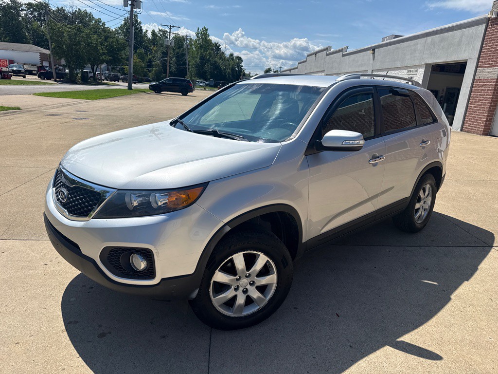 2011 Kia Sorento Image 1