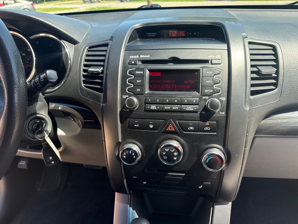 2011 Kia Sorento Image 13