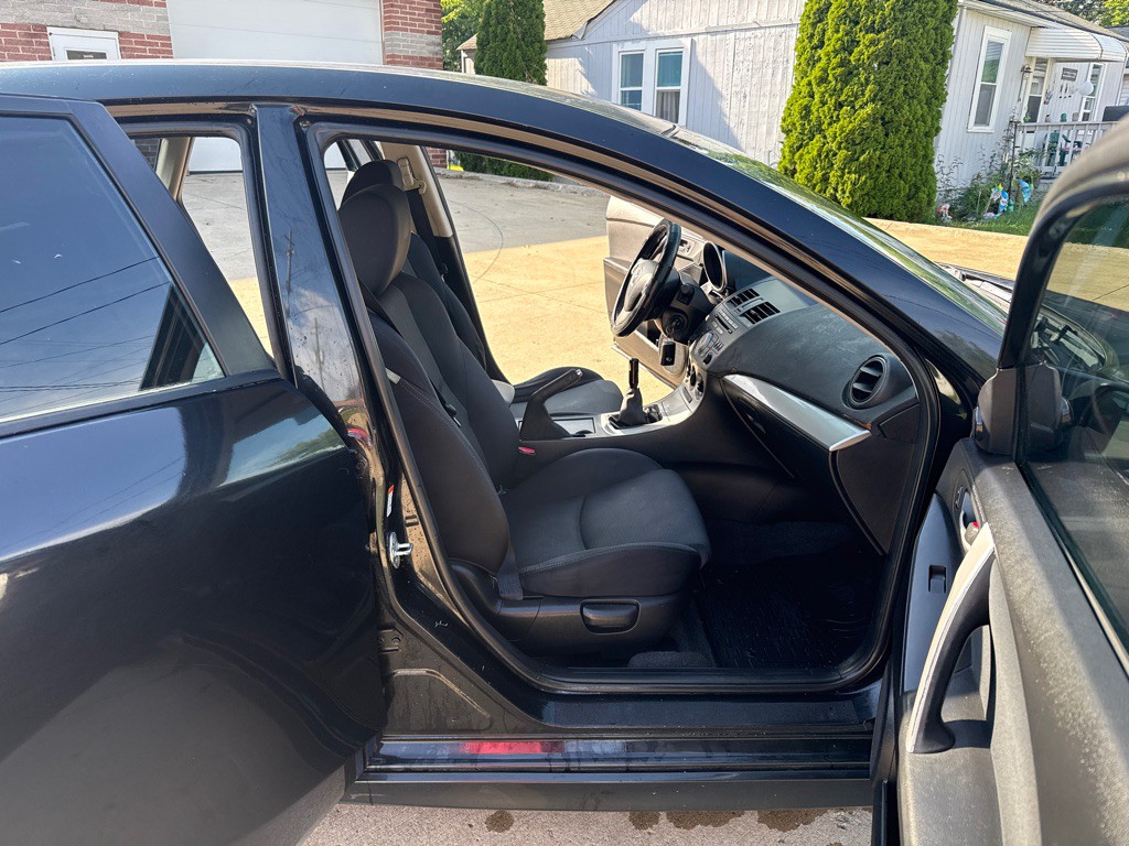 2010 Mazda Mazda3 Image 11