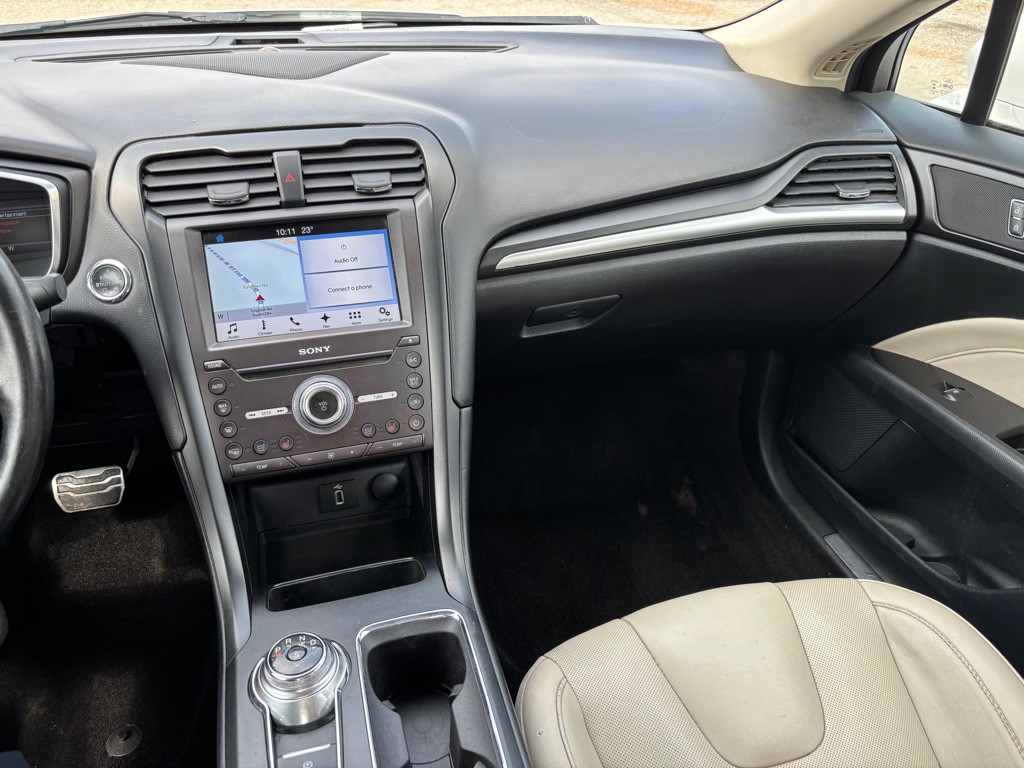 2017 Ford Fusion Image 14