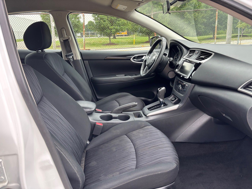 2019 Nissan Sentra Image 10