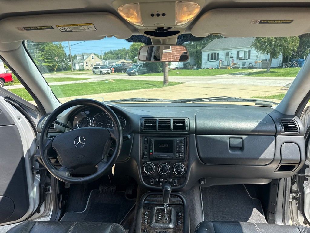 2003 Mercedes-Benz M-Class Image 9