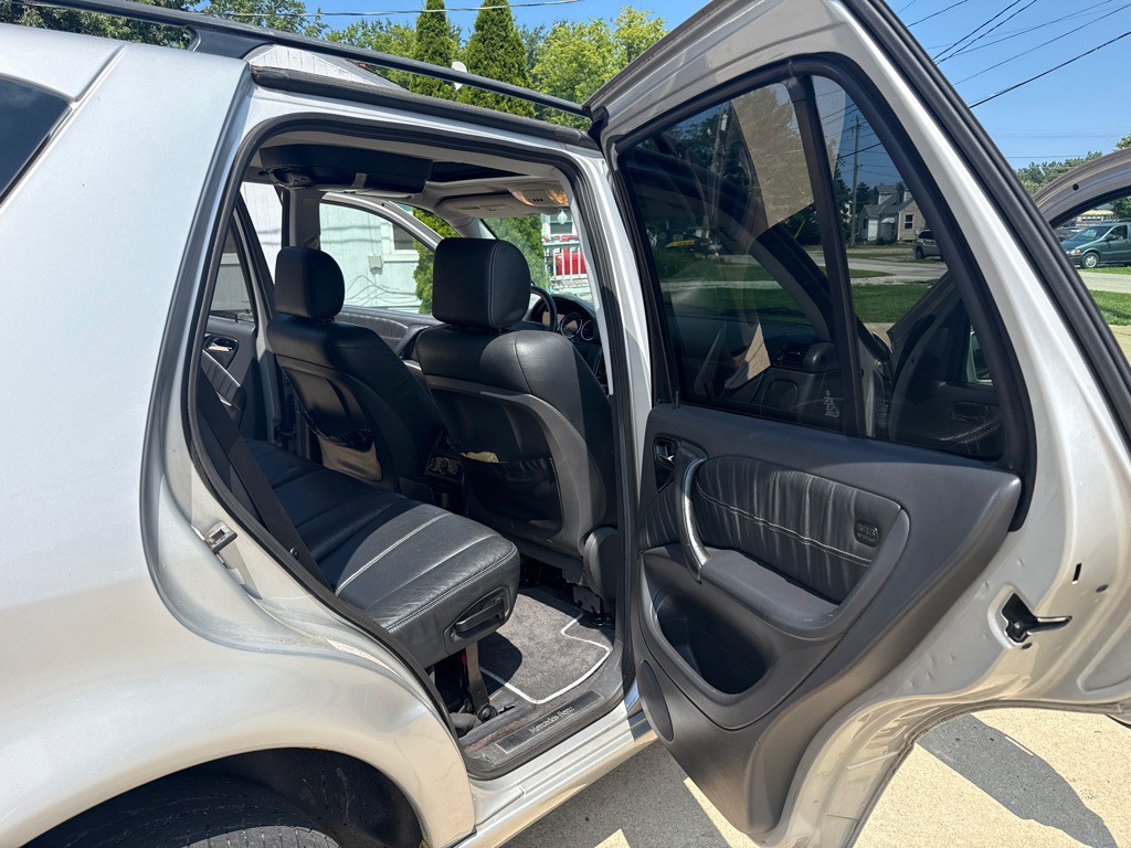 2003 Mercedes-Benz M-Class Image 13