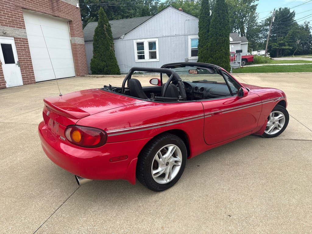 1999 Mazda MX-5 Miata Image 6