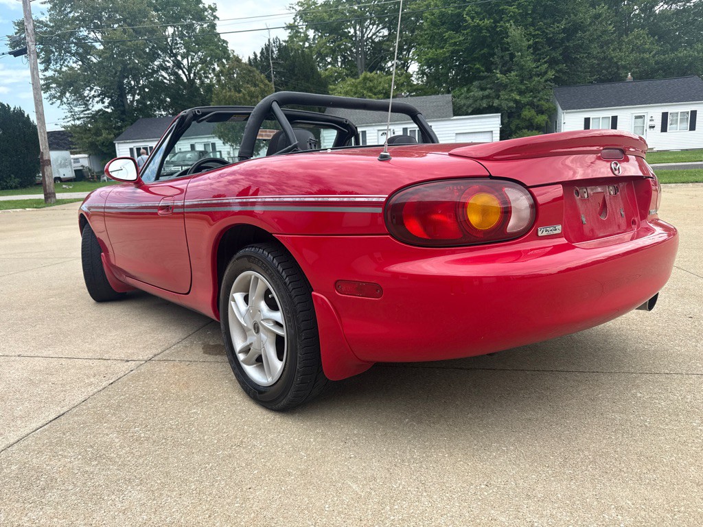 1999 Mazda MX-5 Miata Image 8