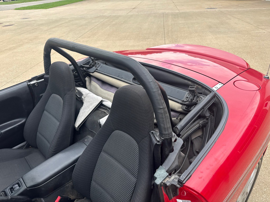 1999 Mazda MX-5 Miata Image 13