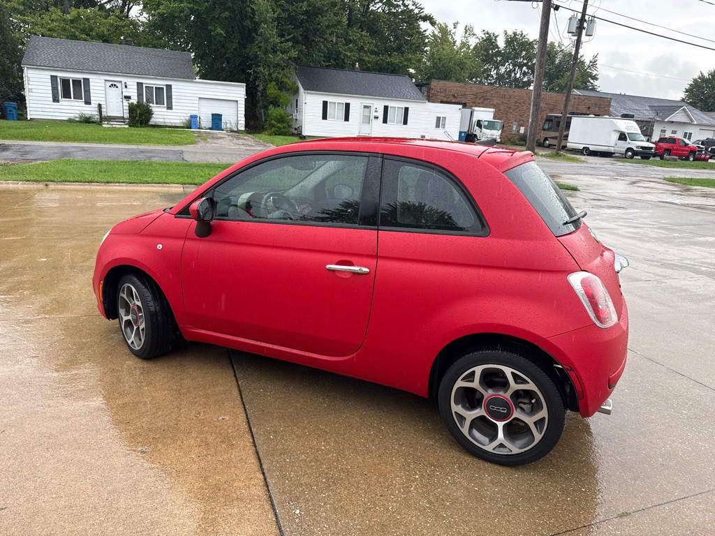2016 FIAT 500 Image 5