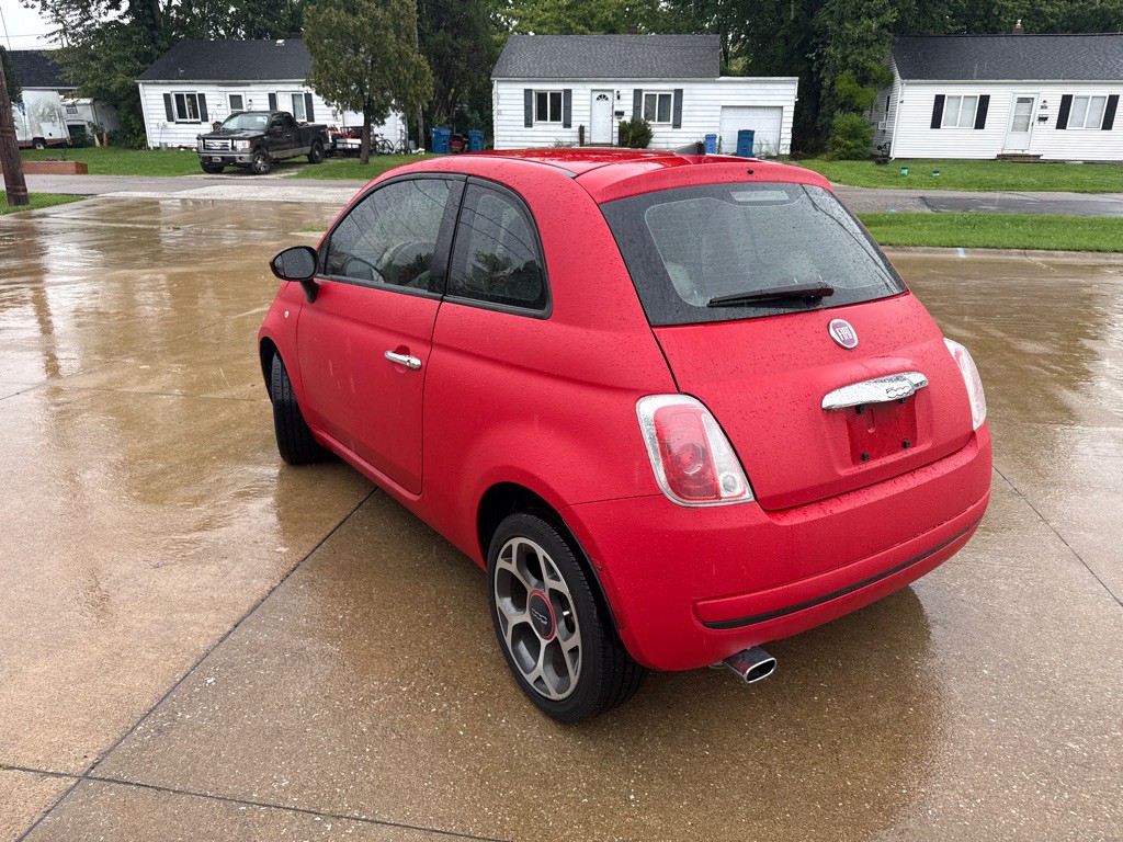 2016 FIAT 500 Image 8