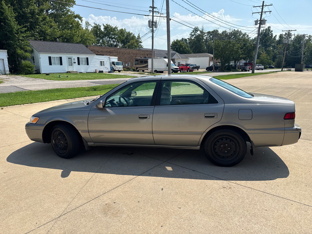 1999 Toyota Camry Image 5