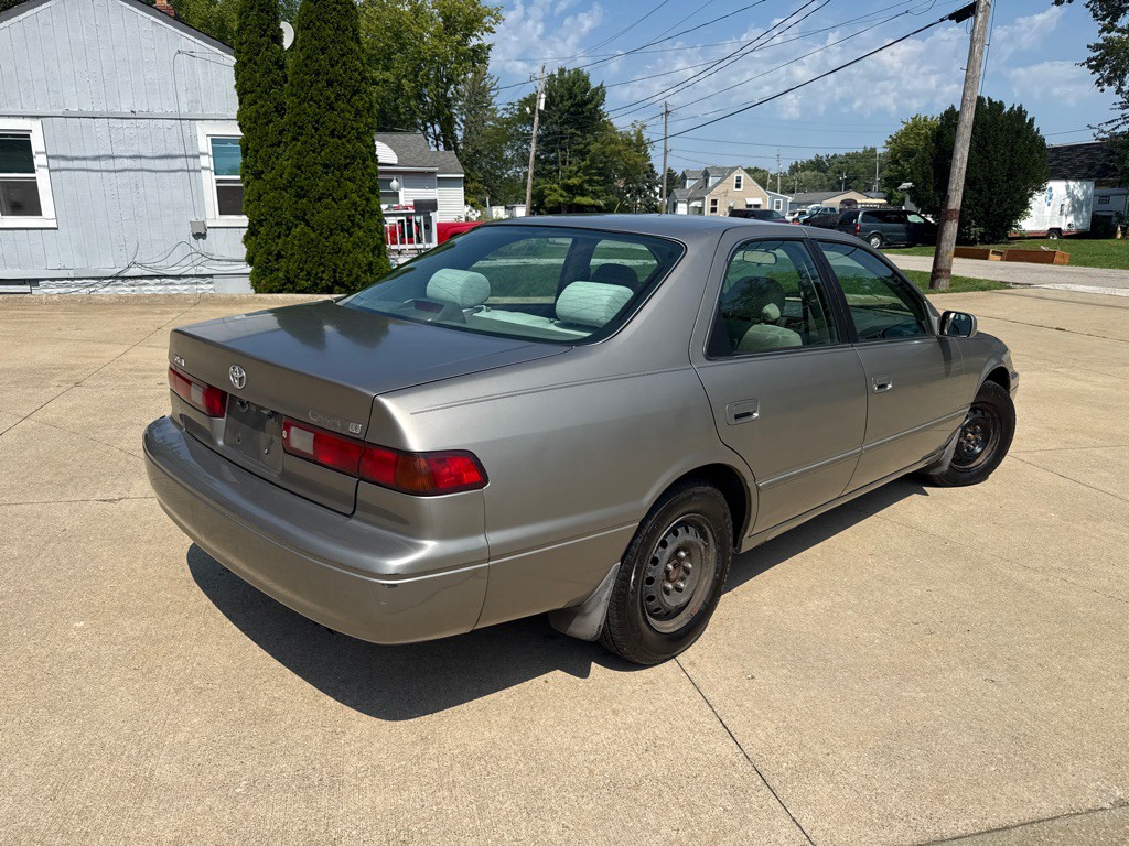 1999 Toyota Camry Image 6