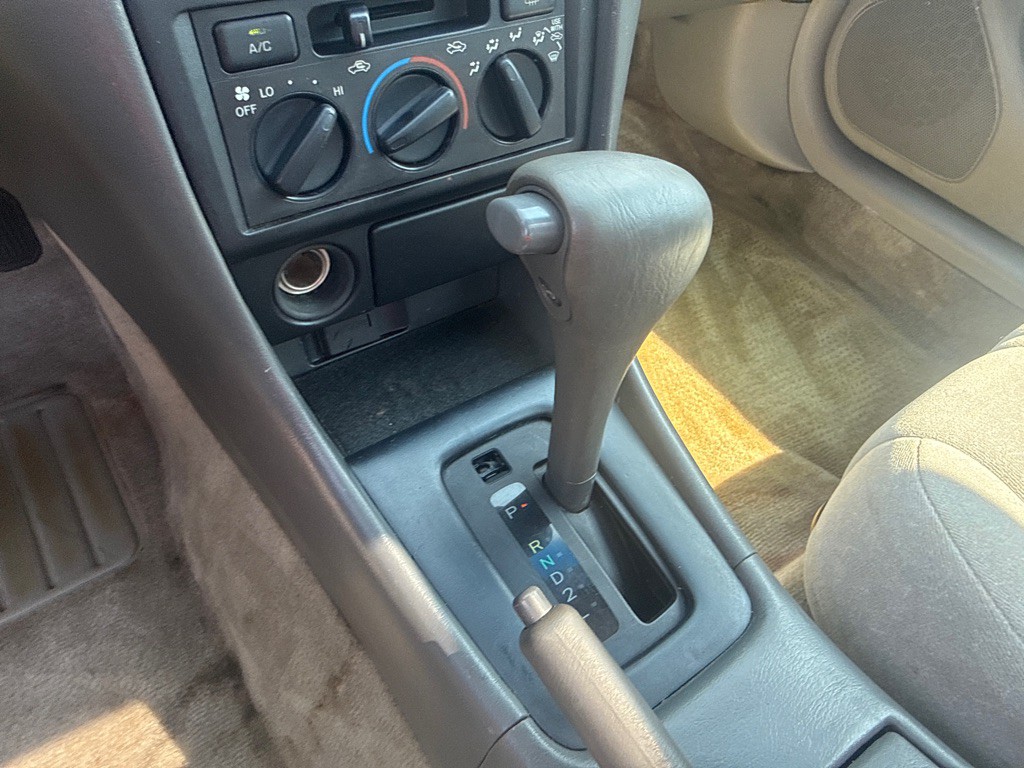 1999 Toyota Camry Image 16