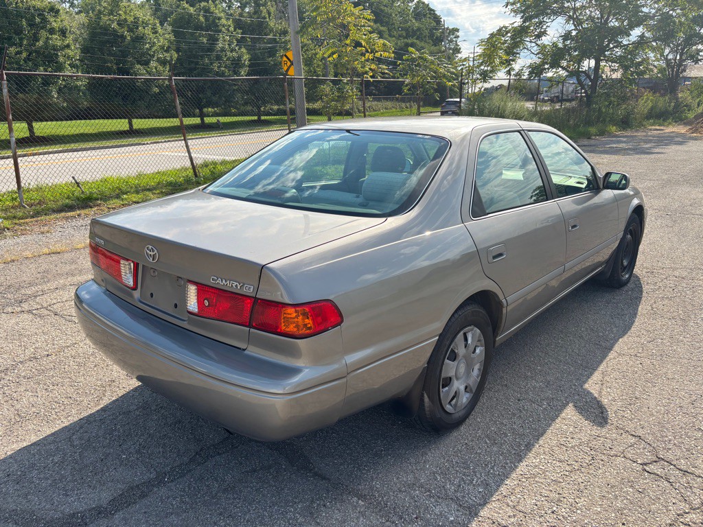 2001 Toyota Camry Image 3