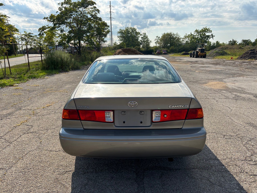 2001 Toyota Camry Image 4