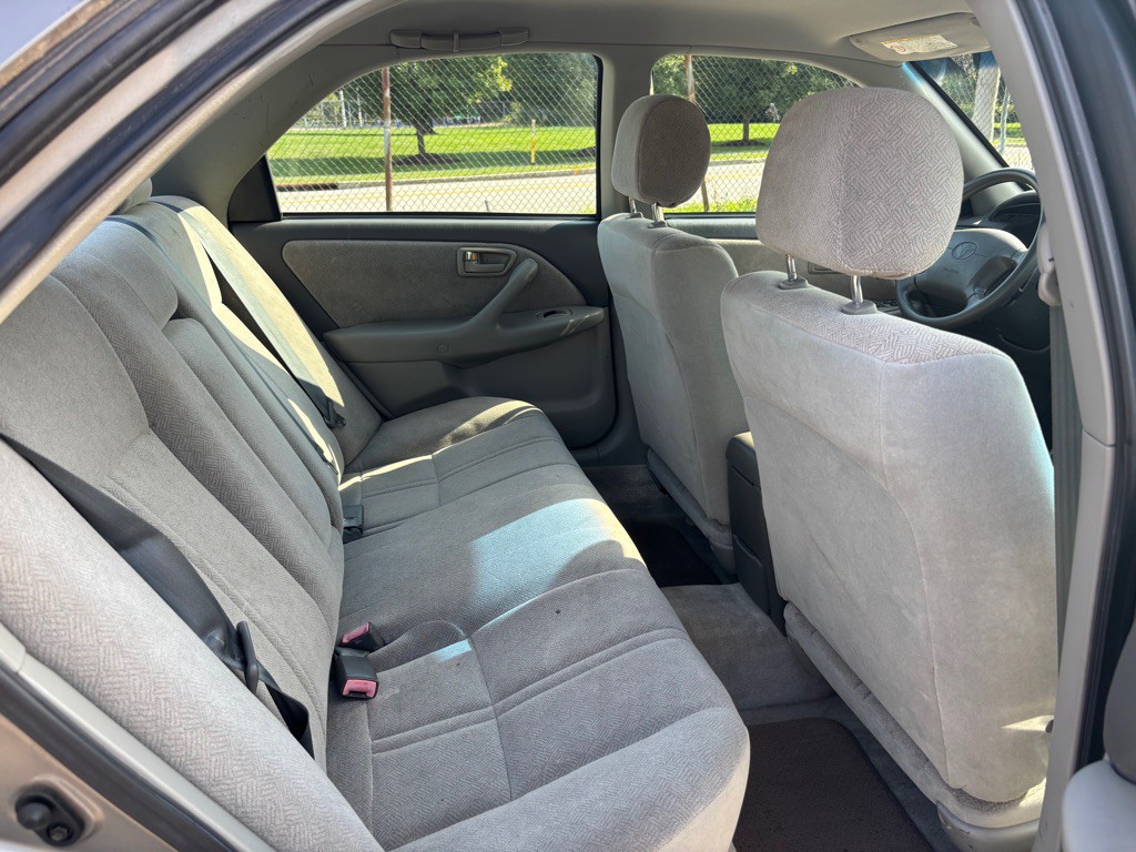 2001 Toyota Camry Image 12