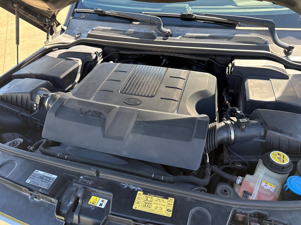 2010 Land Rover LR4 Image 22