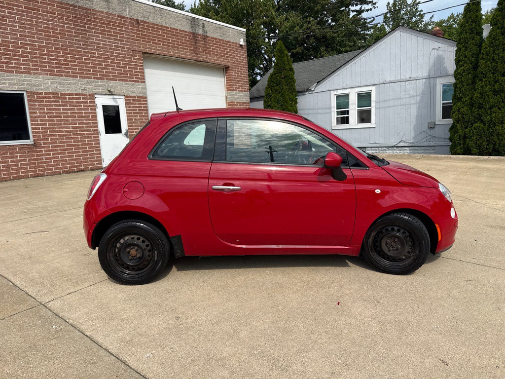 2015 FIAT 500 Image 4