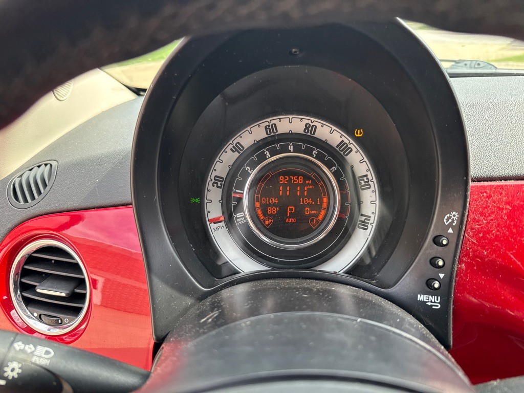 2015 FIAT 500 Image 15