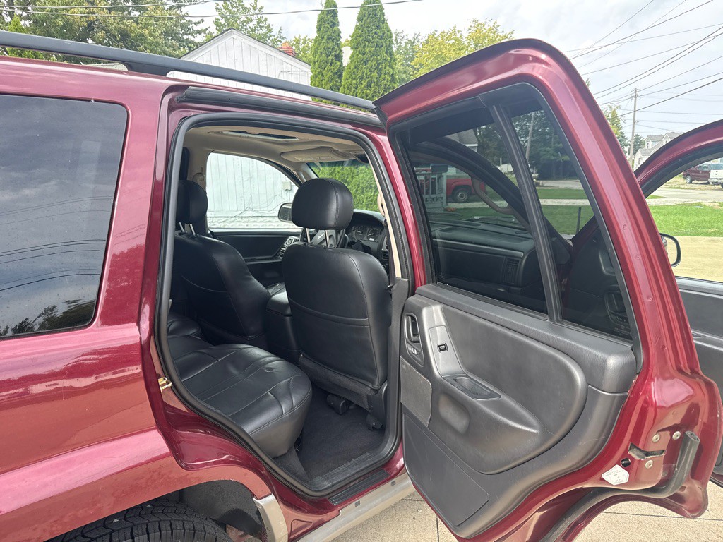 2002 Jeep Grand Cherokee Image 12