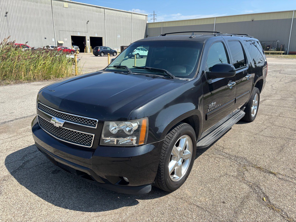 2013 Chevrolet Suburban Image 7