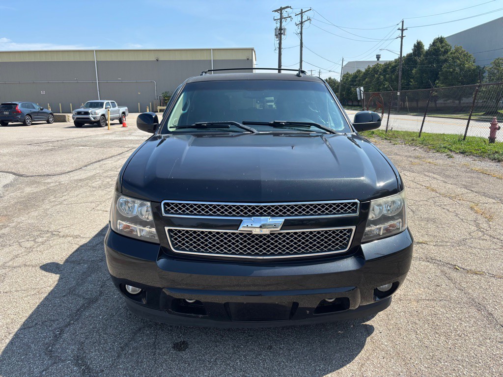 2013 Chevrolet Suburban Image 8