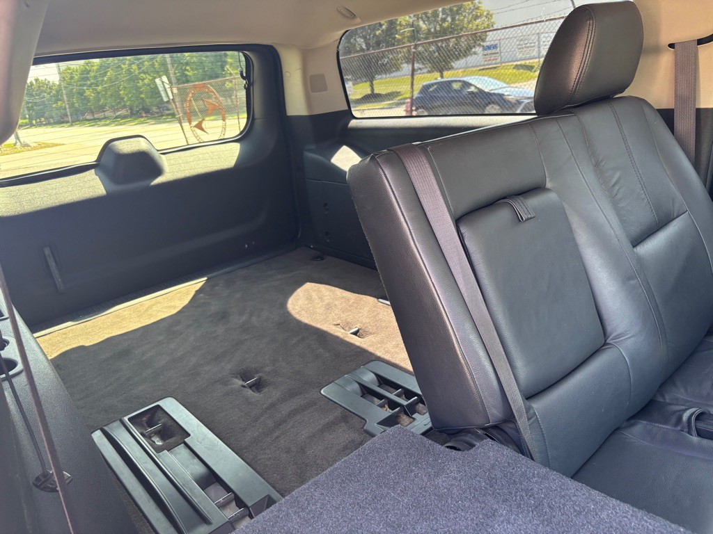 2013 Chevrolet Suburban Image 13