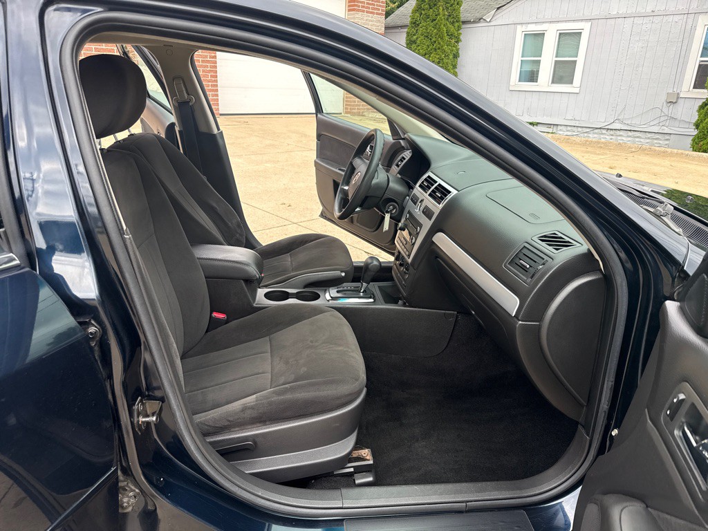 2008 Mercury Milan Image 11