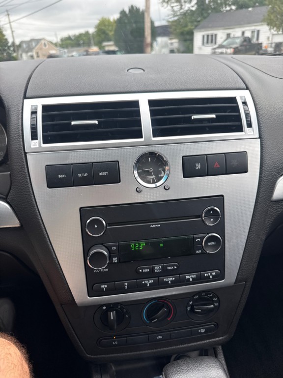 2008 Mercury Milan Image 15