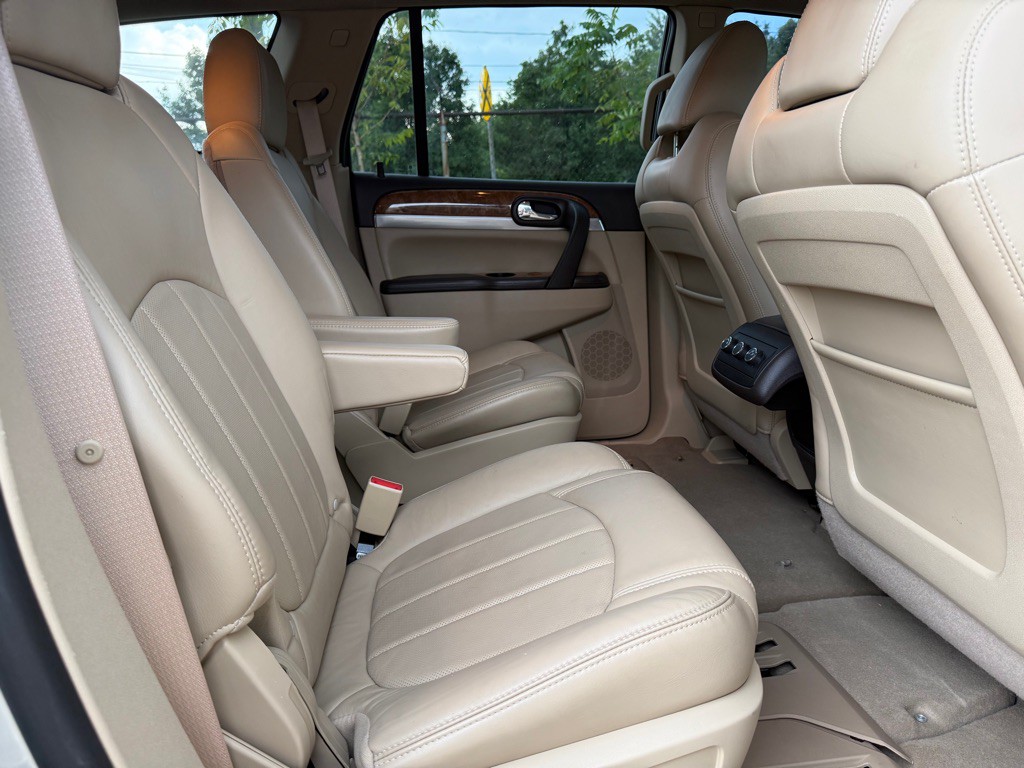 2012 Buick Enclave Image 10