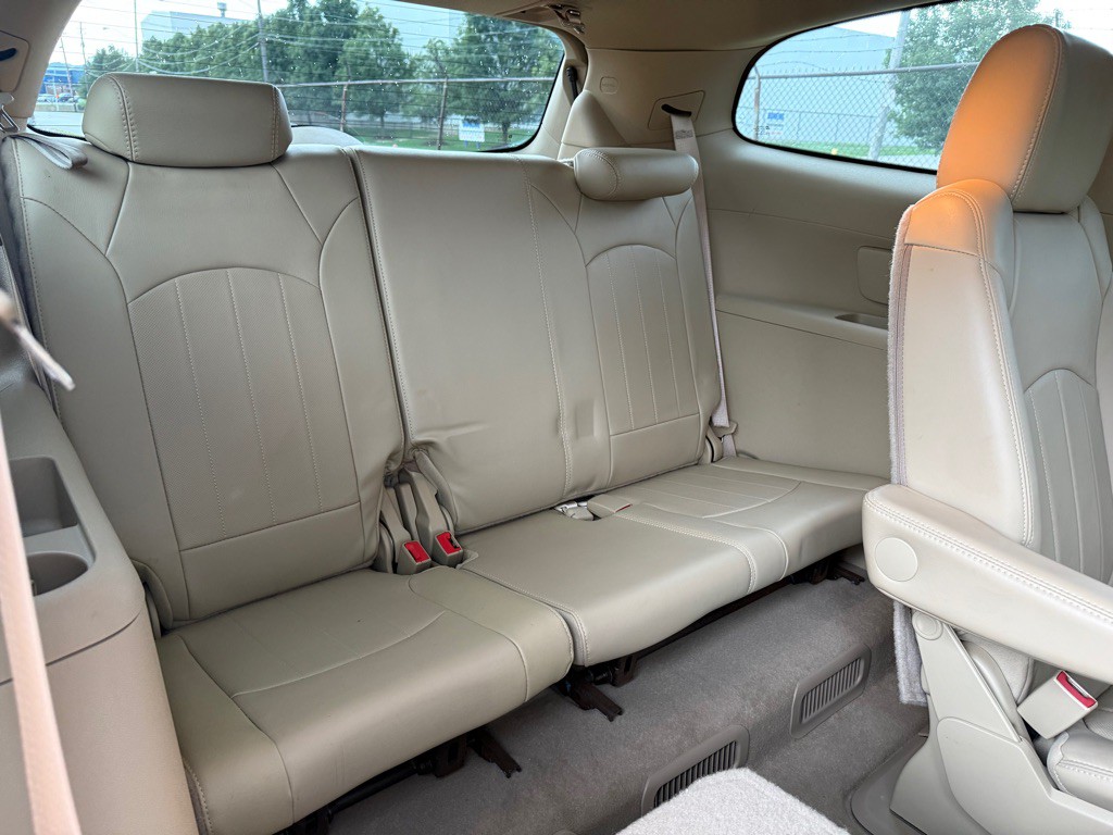 2012 Buick Enclave Image 11